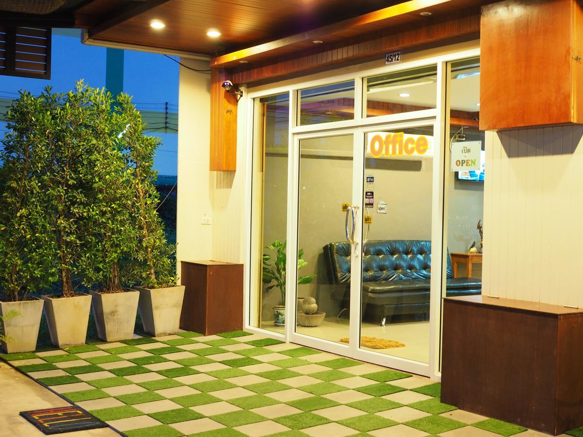 อะ ไนท์ไทม์ Hostel Krabi ภายนอก รูปภาพ